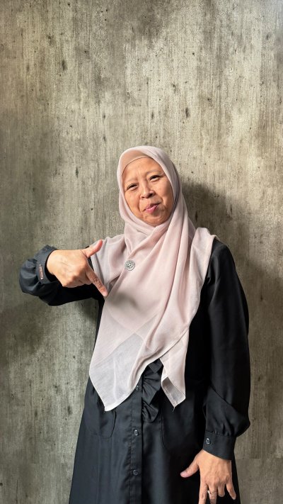 ELIS SUMIATI S. PD