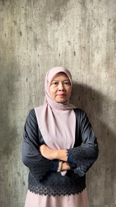 LINA SUGIARTI  S.PD.,M.PD
